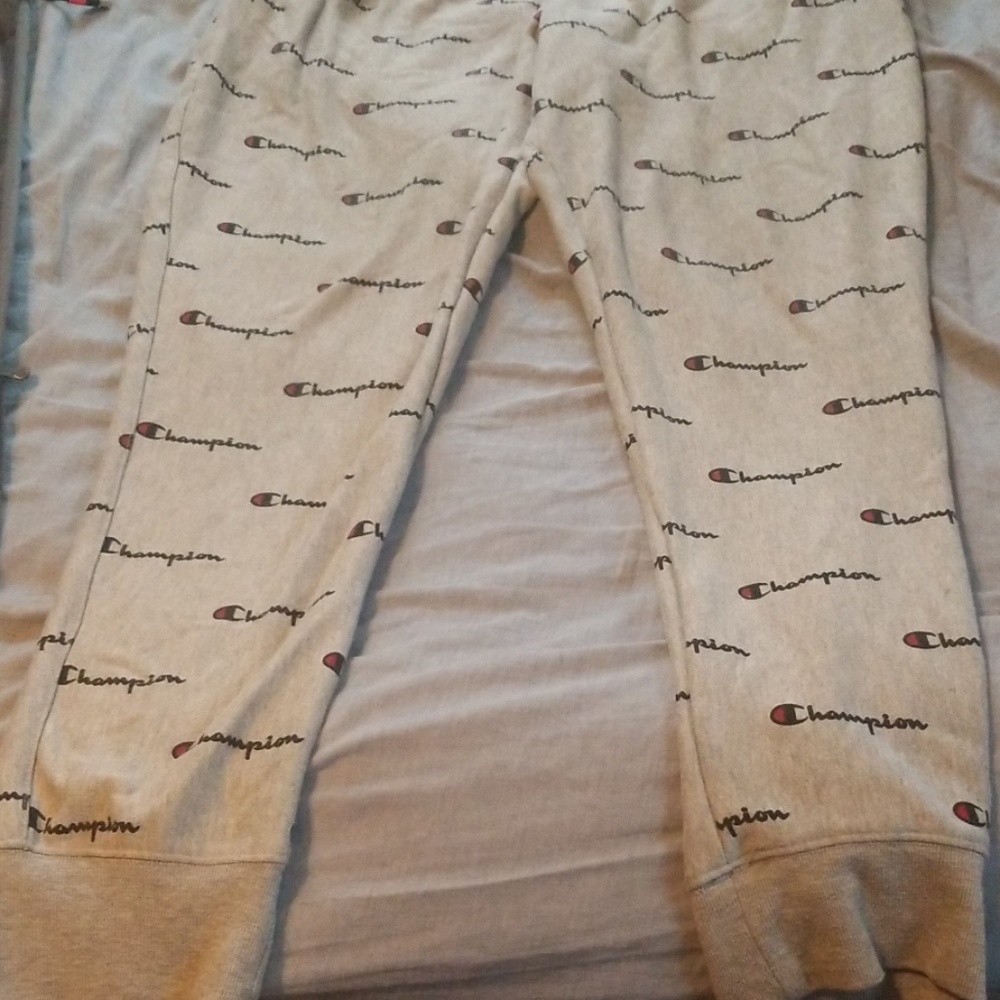 Champion sweatpants XL - Picture 2 of 5